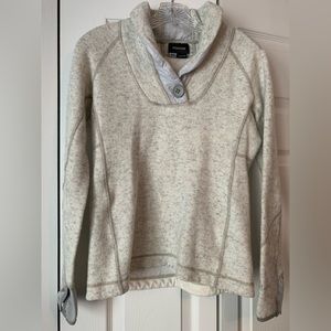 Marmot Womens wool sweater with thumb holes. Size M.